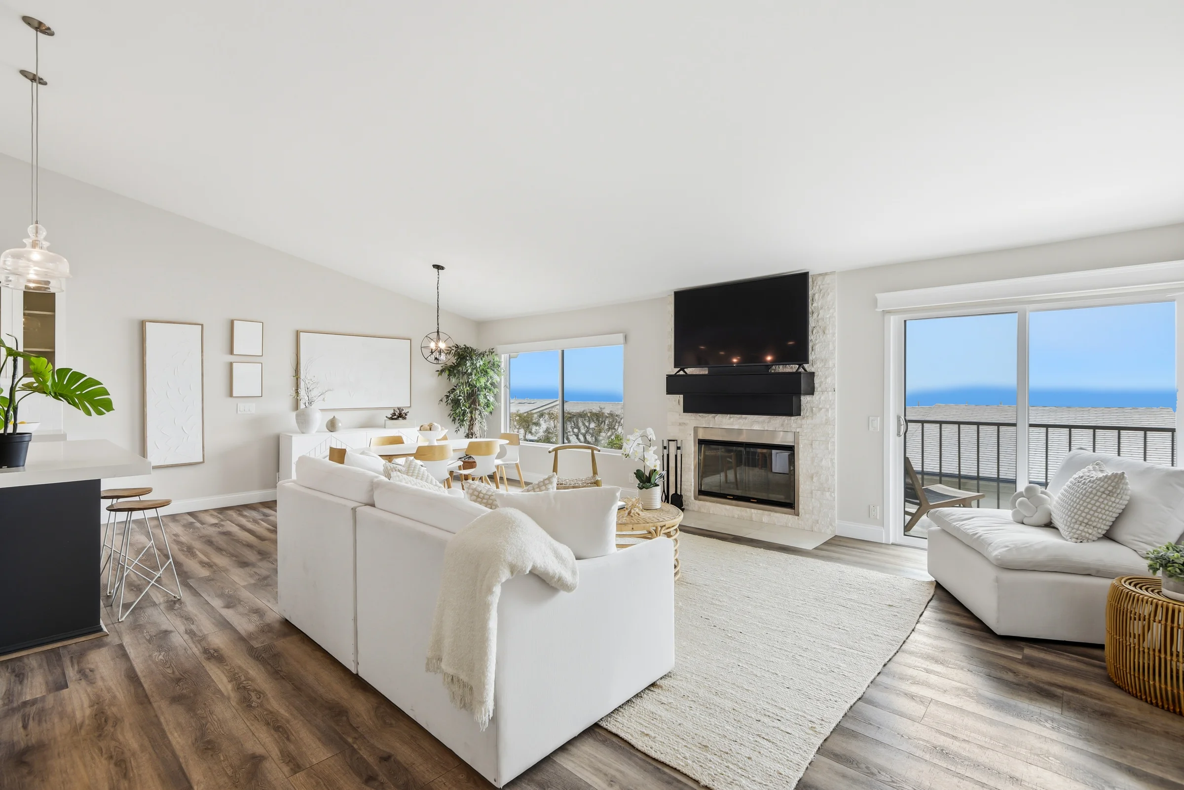 6766 Las Olas Way